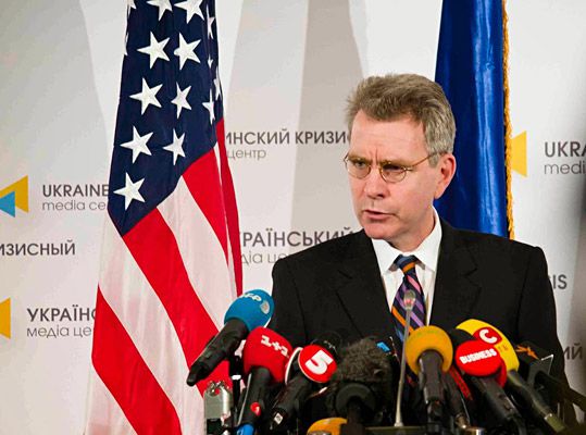 U.S. Ambassador Geoffrey Pyatt in Ukraine - photo